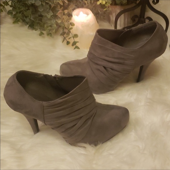 GUESS BOOTIES - Picture 9 of 9